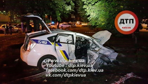 У Києві іномарка протаранила патрульний автомобіль, є постраждалі