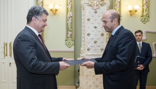 Vier neue Botschafter übergeben Poroschenko Akkreditierungsschreiben