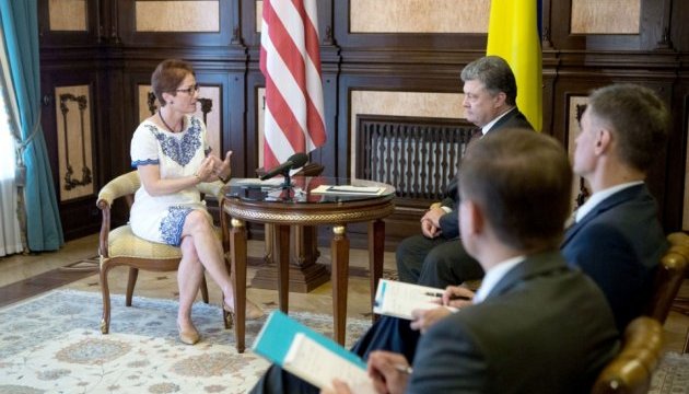 Новий посол США розповіла Порошенку про свої пріоритети у роботі