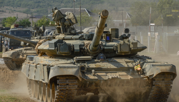 У Маріуполі вперше зафіксували переміщення танків Т-90
