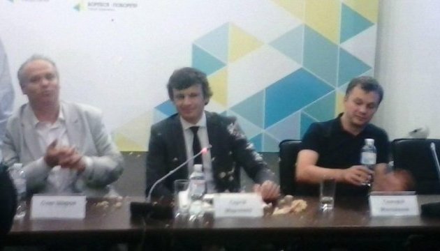 Студент жбурнув торт у заступника міністра фінансів Марченка