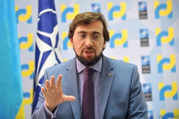 Vinnikov: La cuestión de Crimea debe seguir siendo el centro de atención