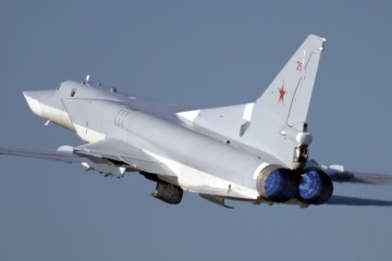 Six bombers take off from Olenya airfield in Russia - Air Force