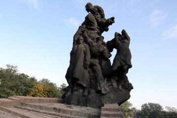 В Україні сьогодні вшановують пам'ять жертв Другої світової