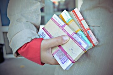 Торік українці несли гроші до банків більш охоче - експерт