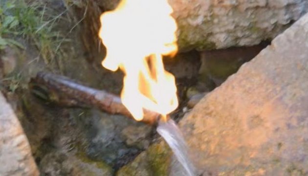 В Україні є лікувальне джерело з водою, що горить