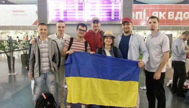 Українці вирушили до США запускати міжпланетну станцію