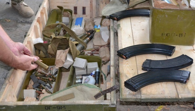 На Луганщині військові знайшли схрон з боєприпасами