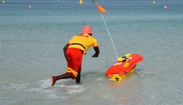 На дубайські пляжі вийдуть роботи-рятувальники