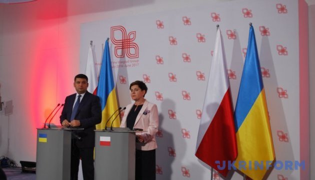 Україна і Польща домовилися розібратися з чергами на кордоні