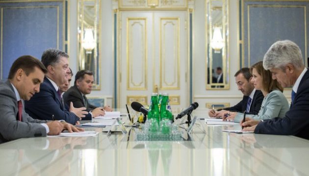 Порошенко подякував Швейцарії за підтримку євросанкцій проти РФ