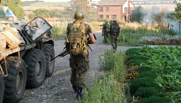 Доба в АТО: бойовики гатять із мінометів, зенітних установок і БМП