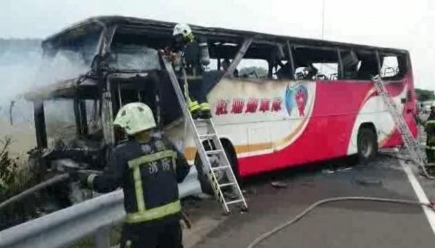 Пожежу в автобусі на Тайвані влаштував смертник - слідство