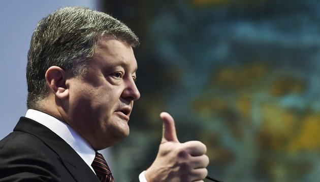 Poroshenko expresó su respeto por el talento de los jóvenes inventores de Ucrania