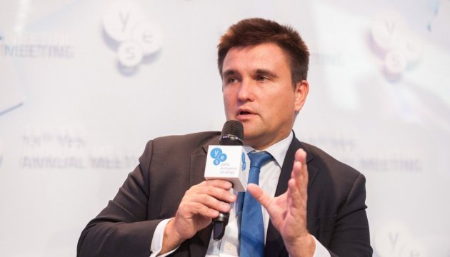 Pavló Klimkin y Davor Ivo Stier hablan de la cooperación entre Ucrania y Croacia