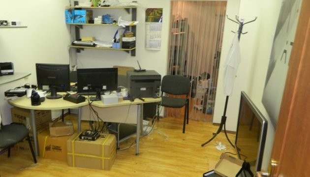 У Києві пограбували офіс: нападник зв'язав працівника та виніс сейф із грішми
