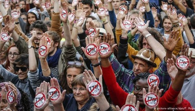 У Брюсселі протестували проти торговельних угод зі США та Канадою