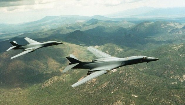 Бомбардувальники США пролетіли над Корейським півостровом