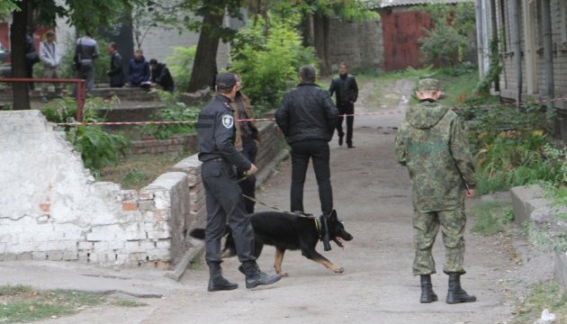 У Києві розшукують чоловіків, які обікрали та позбавили волі іноземця