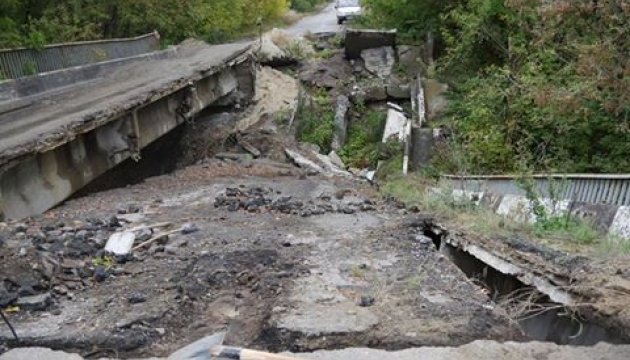 На Донеччині розпочався ремонт мосту у Закотному, на черзі – міст у Соледарі


