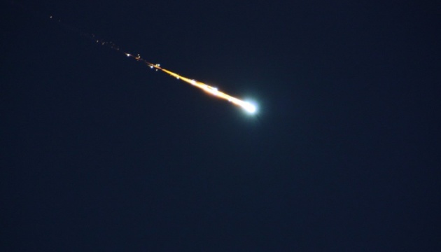 Яскравий метеор пролетів у небі над Австралією