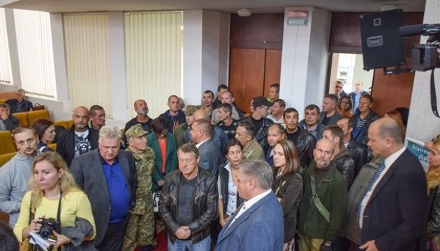 У Миколаївській облраді зчепилися депутати і АТОшники