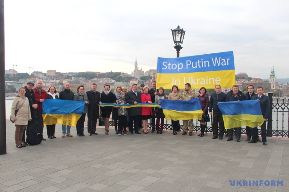 У світі проводять акцію "Stop Putin’s War in Ukraine" (ФОТО, ВІДЕО) - фото 5