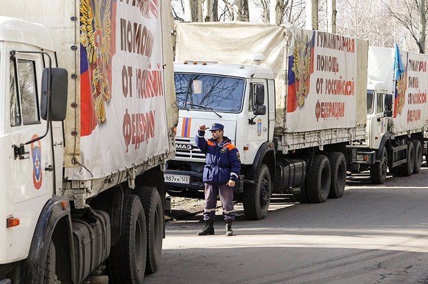 Російські вантажівки КамАЗ везуть 