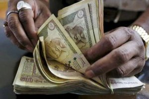 Кошти нафтоекспортерів РФ в Індії залишаються на рахунках через відсутність механізму виведення - розвідка