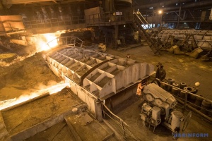 АрселорМіттал Кривий Ріг зупиняє низку потужностей через збої в логістиці, Укрзалізниця відповіла на закиди