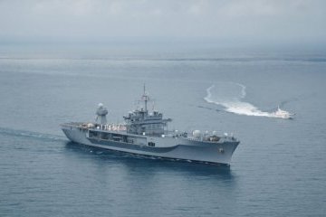 Flaggschiff der US Navy Mount Whitney verlässt Schwarzes Meer