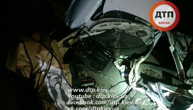 ДТП у Києві: Daewoo Lanos врізався у стовп, четверо загиблих