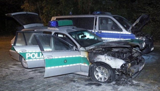 У Дрездені спалили три автівки поліції