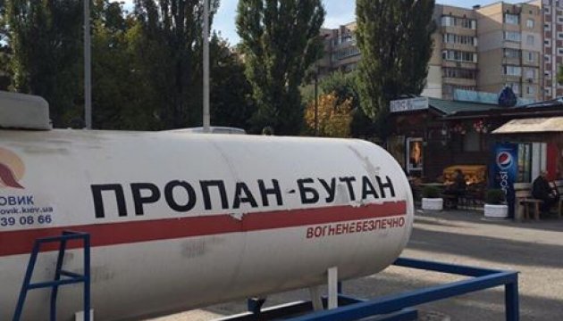 У Києві демонтували незаконну газову заправку біля школи – прокуратура