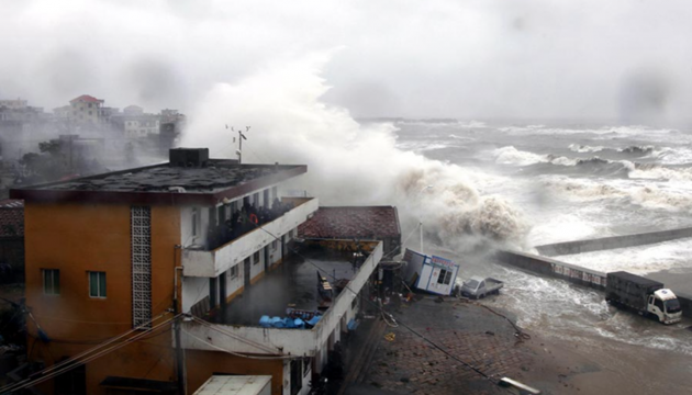 Тайфун на Філіппінах забрав 16 життів