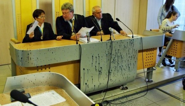 Голова одеського суду, що видала наказ про припинення роботи двох установ, подала у відставку