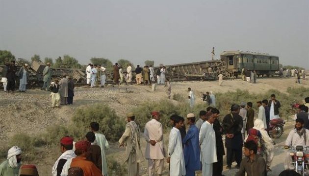 У пакистанському поїзді вибухнула бомба, четверо загиблих