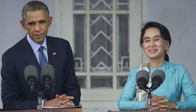Обама зняв торговельні санкції з М'янми