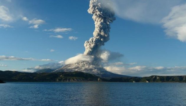 В Японії знову прокинувся вулкан Асо