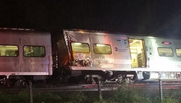 У Нью-Йорку зійшов з рейок потяг: близько 30 поранених