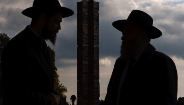 В Ужгороді відкрили пам'ятник жертвам Голокосту