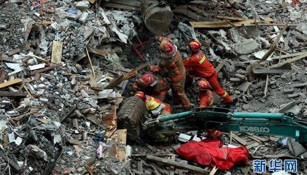 Обвал у Китаї: під руїнами будинків знайшли 22 загиблих