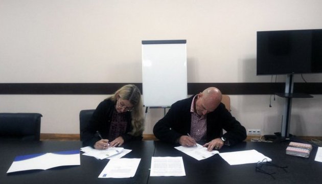 Супрун підписала договір про співпрацю с ПРООН