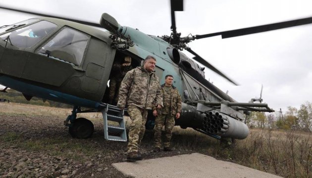 Poroschenko besucht ATO-Gebiet