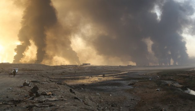 Коаліція одним ударом знищила 168 паливних автоцистерн ІДІЛ у Сирії