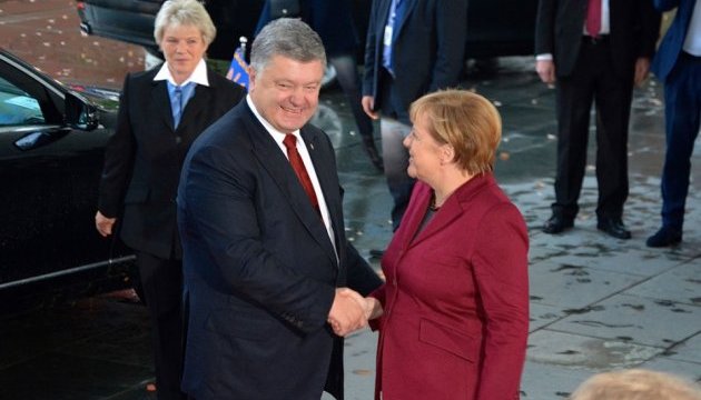 Меркель та інші керівники країн ЄС не бачать умов для виборів на Донбасі – Порошенко