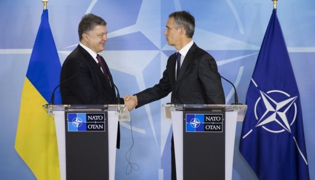 Столтенберг: НАТО продовжить надавати практичну й політичну підтримку Україні