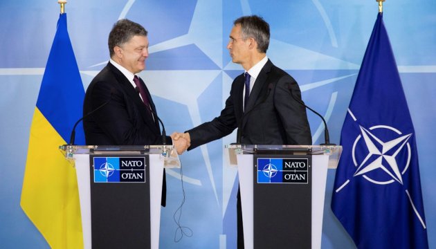 President briefs NATO secretary general on situation in Donbas