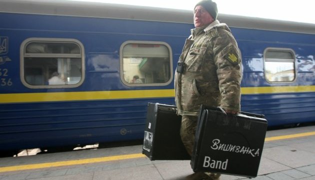 З Києва вирушив третій волонтерський потяг «Труханівська Січ»