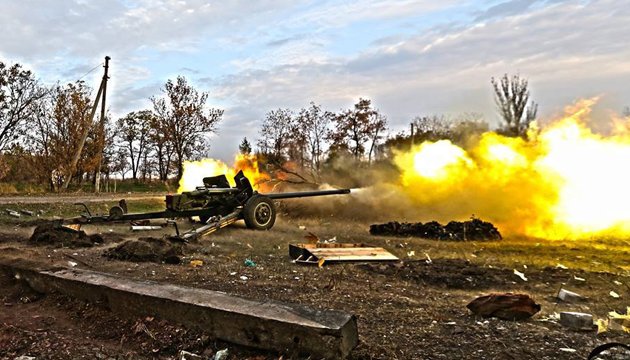 Бойовики обстрілюють сили АТО з позицій у школі Кіровська - штаб
